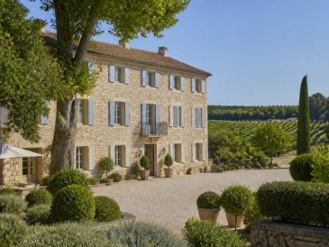 Chateau de l'escarelle : vignoble provençal et art de vivre