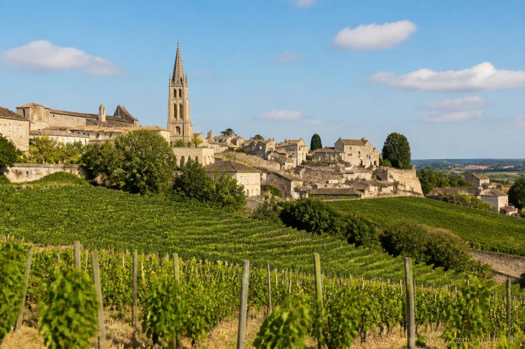 Que faire autour de saint emilion : balades, domaines et patrimoine à découvrir