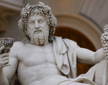 Dieu du vin grec : Dionysos, symbole et héritage culturel