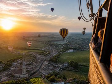 Montgolfiade saint emilion : vivre l’événement depuis le ciel et les vignes
